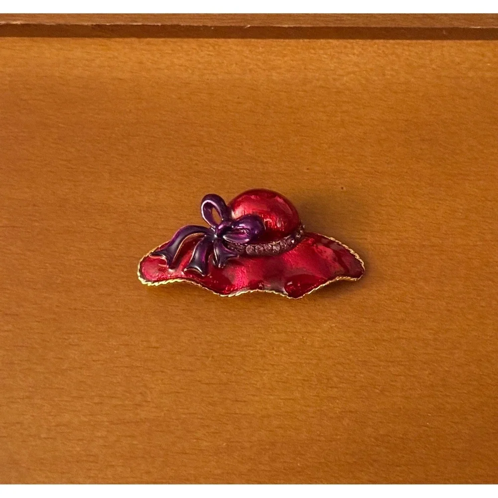 Vintage Red Hat Society Enamel Brooch Purple Bow Rhinestone Gold Tone Pin